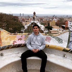 Meet your Posher, Cesar